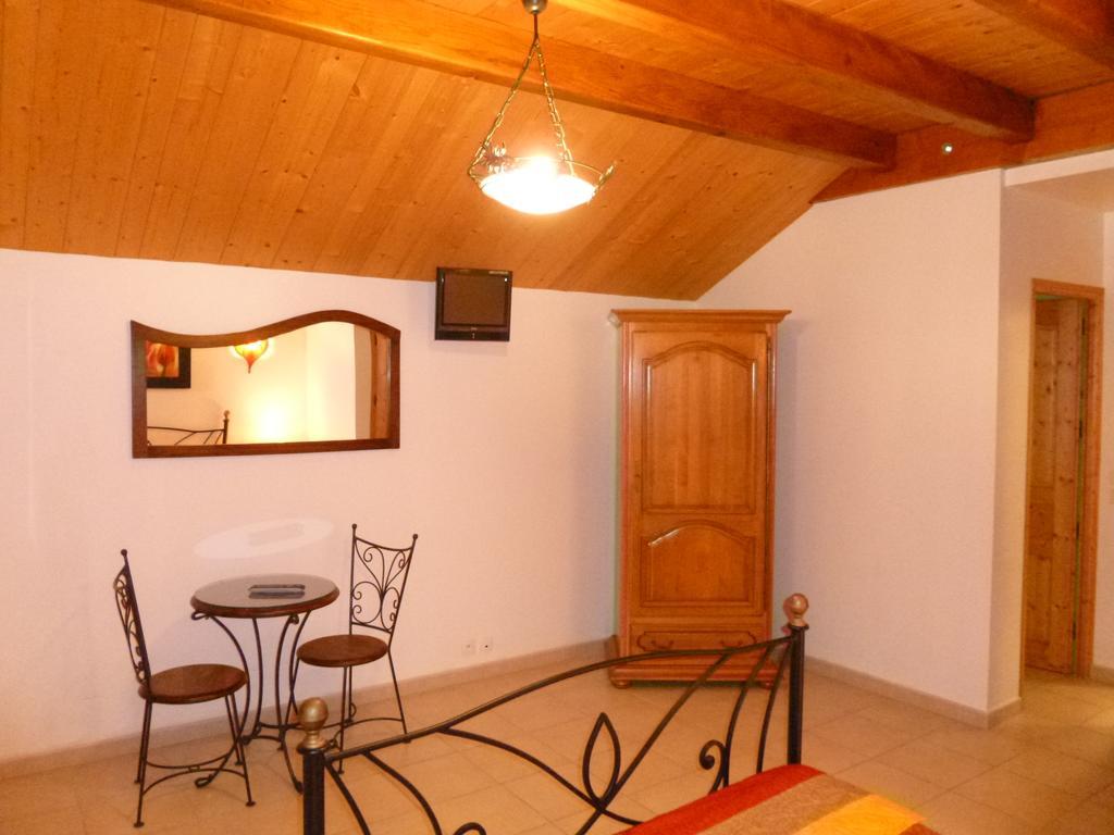 Ferme Auberge Du Bessard Allevard Buitenkant foto